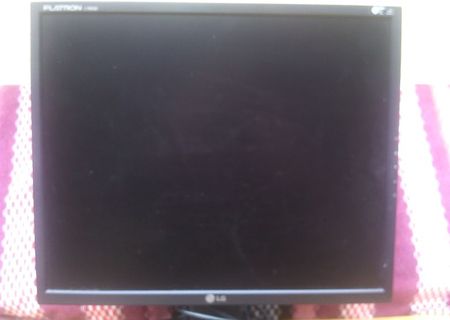 Vind monitor  LCD LG 17"