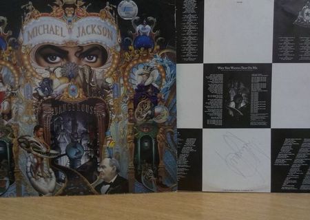 Vinyl Michael Jackson cu autograf