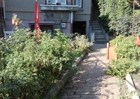 Vitan Mall, ap 2 cam in vila