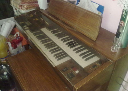 Yamaha Electone b405