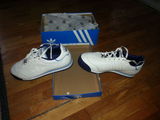 Adidas piele alb marimea 41, 42