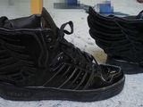 Adidasi ADIDAS Jeremy Scott 2.0