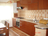 ap. cu 3 camere , finisat lux, etaj intermediar in marasti