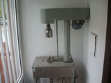 Aparat montat dopuri metalice cu filet
