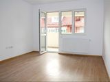 Apartament foarte mare, 2balcoane, 2 bai, metrou 15 min, Prima casa