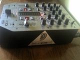 Behringer VMX200 (Mixer DJ)
