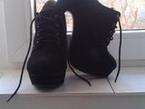Botine , marimea 37