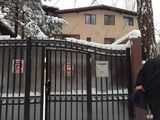 Casa de vanzare 8 camere 5 bai !