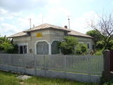 Casa de vanzare, Frumusani, 100m pana la Dn4