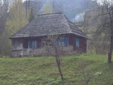 Casa din lemn veche
