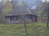 Casa din lemn veche