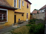 Casa mare cu etaj in centrul orasului sighisoara