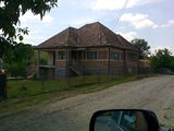 Casa si terenuri de vanzare