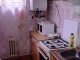 Cautam colega apartament 3 camere decomandat