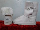 Cizme dama ugg Australia Bej 1 nasture, marimi  37 38 39 40