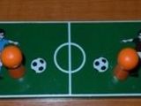 Cuier clemn cu fotbalisti pentru baieti