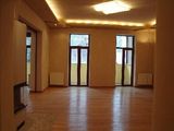 DE INCHIRIAT APARTAMENT DE LUX CENTRUL ISTORIC BRASOV