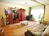 DE VANZARE APARTAMENT 3 CAM.