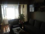 De vănzare apartament 3 camere zona Dămbul Pietros.