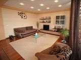 De vanzare apartament pe 3 nivele, mobilar si utilat