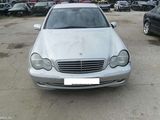 Dezmembrez Mercedes C Class 2001