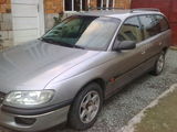 Dezmembrez OPEL OMEGA B