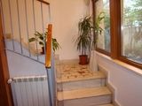 Domenii - inchiriere apartament de 3 camere in vila