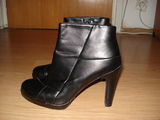 Ghete din piele