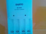 incarcator acumulatori NI-MH Sanyo