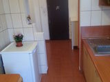 Inchiriez apartament 2 camere Titan