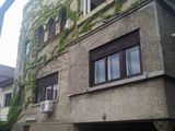 Inchiriez apartament 3 camere in vila - Eminescu
