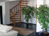 inchiriez apartament 5 camere