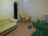 inchiriez apartament doua camere particular