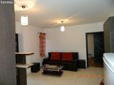 Inchiriez camera in apartament