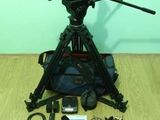 Kit camera profesionala Sony HVR-V1P + microfon wireless Sennheiser + lavalier Sennheiser + trepied + lampa