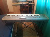 KORG PA 1X PRO ROLAND VA 76
