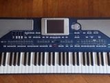 Korg pa800 , mp3 + husa + stativ partituri