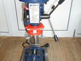 masina de gaurit cu banc are continut si o menghina burghiu pala la 13 putere motor 500w producator straus austria