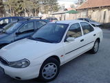 Masina Ford Mondeo