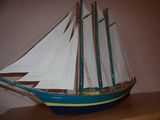 Miniaturi din lemn fabricate manual intre anii 2011-2013. Au inaltimi cuprinse intre 10-40 centimetri.