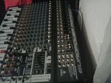 mixer behringer europower  5000