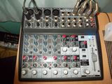 mixer  xenyx 1202 impecabil ( behringer ) 300 lei