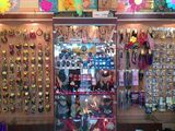 Mobilier magazin gablonturi, bijuterii, accesorii