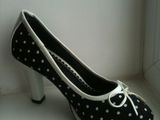 Pantofi cu buline Botinelli
