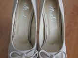 Pantofi dama crem "MACHI" SUA
