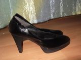 Pantofi de lac