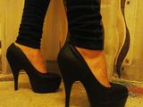 Pantofi negri eleganti si inalti