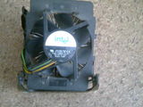 Procesor INTEL CELERON 1800 cu radiator si cooler de racire