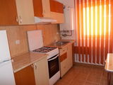Proprietar inchiriez apart.cu garaj, cart. A.Muresanu