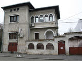 Proprietar inchiriez vila 8 cam., sector.1